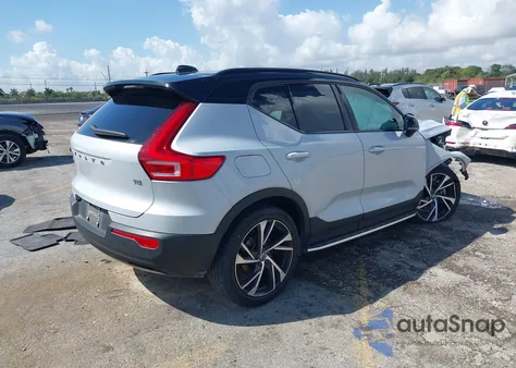 2022 Volvo Xc40 T4 R-Design из США, поврежденный, VIN YV4AC2HM9N2771189
